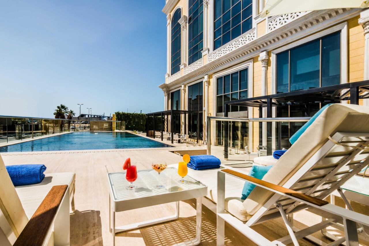 Narcissus Al Hamra Hotel Jeddah Luaran gambar Pool at the hotel